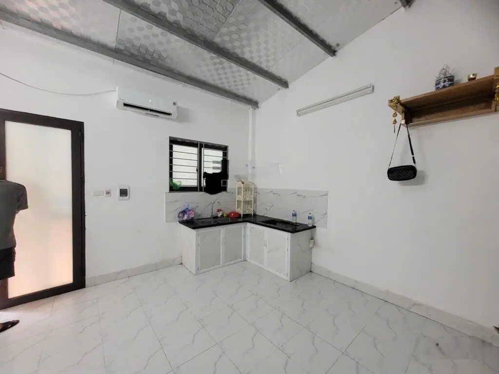 BÁN NHÀ PHÚ DIỄN - BẮc TỪ LIÊM Ô TÔ QUA CỔNG 42 M GIÁ 4 TỶ 350