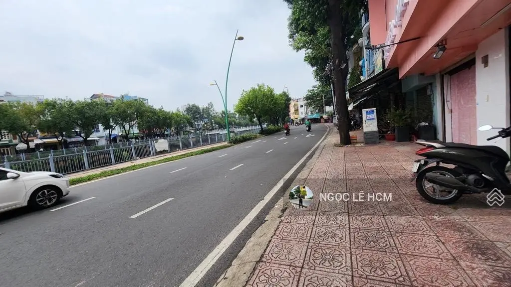 Mtkd đ.trường sa, phú nhuận - 3 tầng - sân thượng - ngang 4m - dtsd 143m2 - nhĩnh 11tỷ thương lương