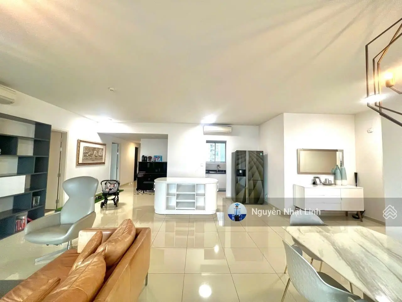 Chủ gửi bán Siêu phẩm 4PN, tầm nhìn toàn cảnh sông và city, nội thất siêu đẹp - giá chỉ 17 tỷ bp