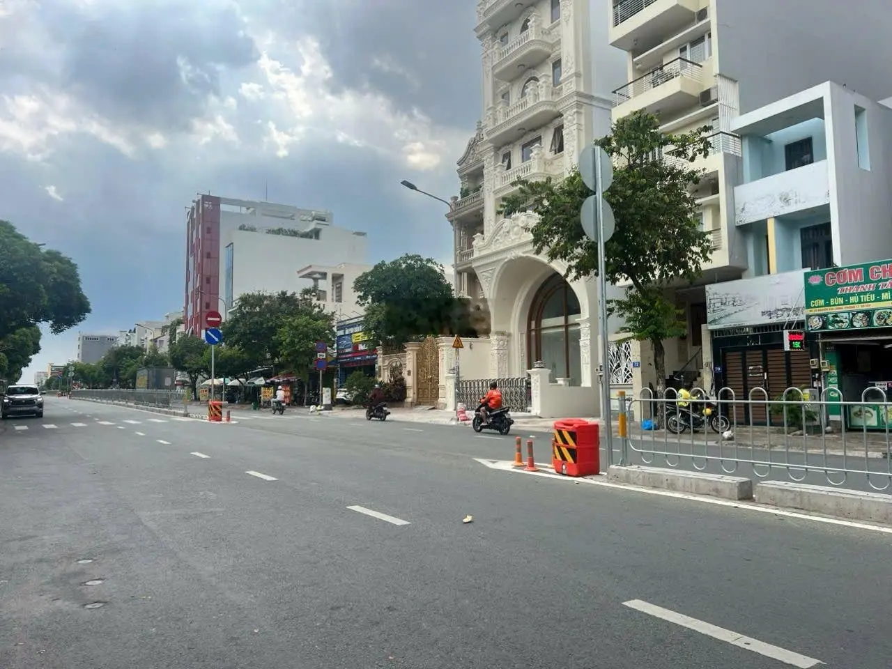 Hiếm trong tầm giá-bán nhà phố 5T có thang máy Nhật vài bước ra CV Nguyễn Văn Lượng 11tỷ nhỉnh TL