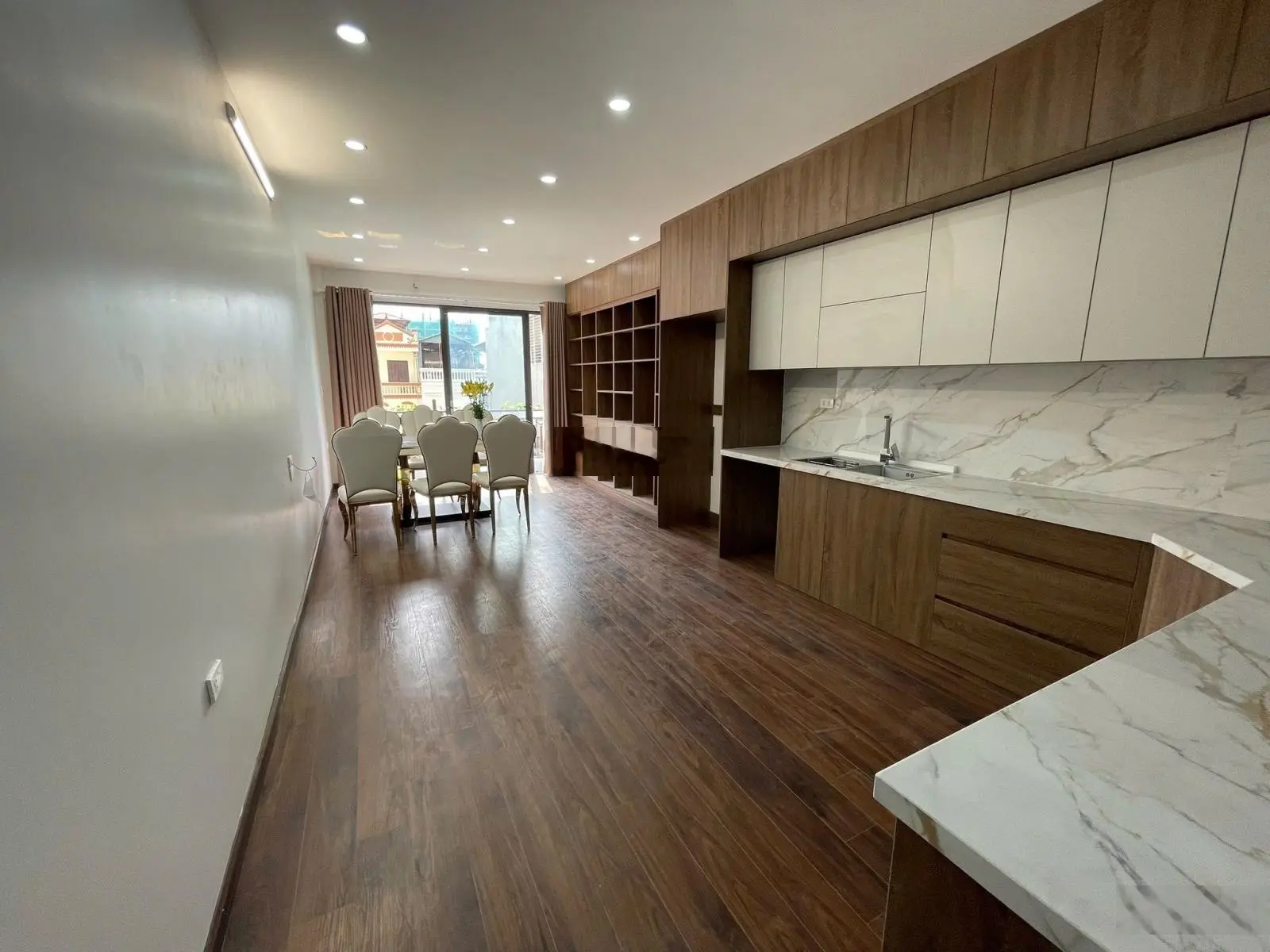 Xuân Đỉnh - nhà mới - thang máy - 7 tầng x 36m2, gần ôtô, thông thoáng - Giá: 7.9 tỷ