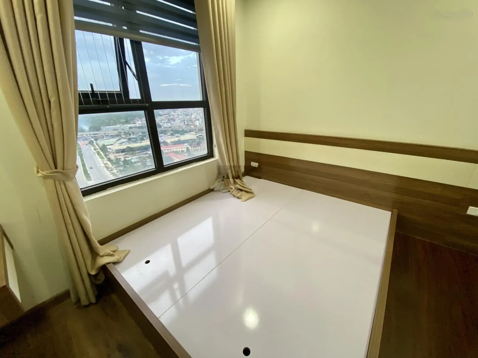 Ảnh thật cần bán căn 58.6m2 view hồ 2N1WC Hateco Xuân Phương full đồ như ảnh sổ đỏ sang tên ngay