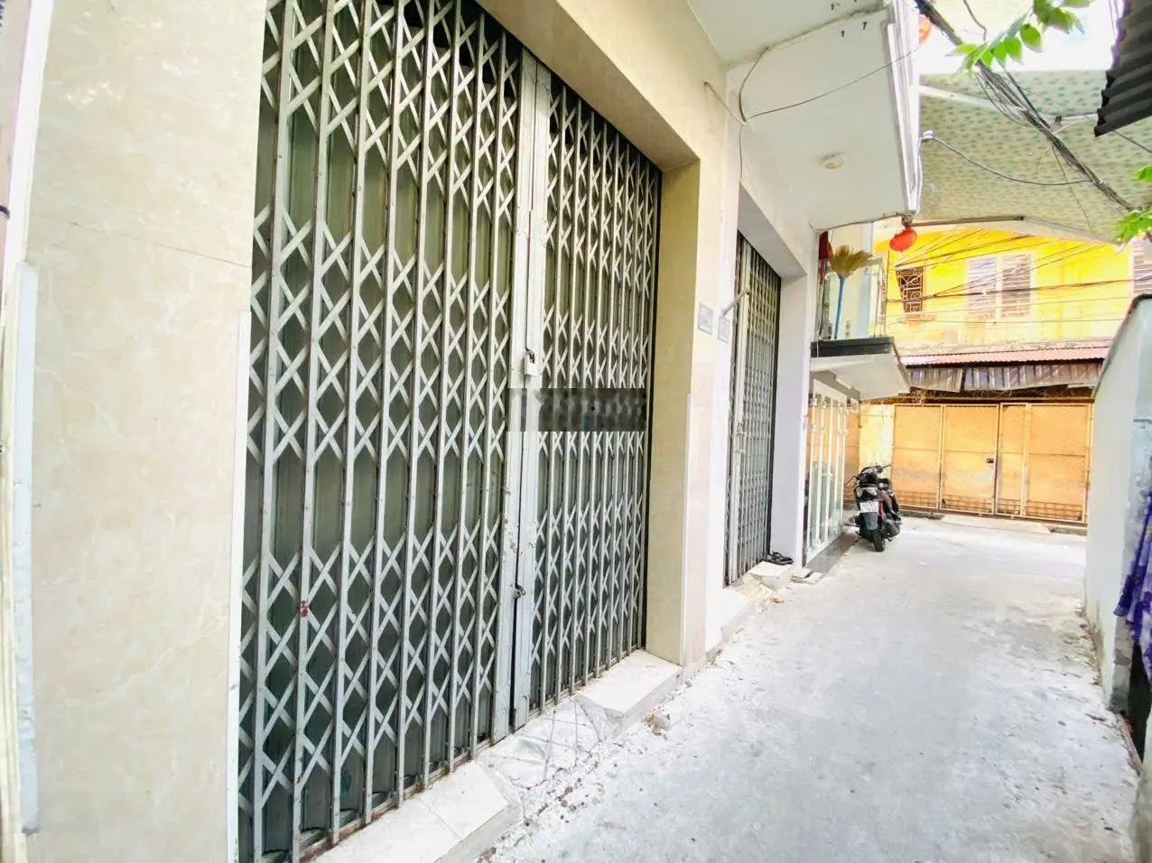 Nhà 2 mặt kiệt Ông Ích Khiêm. Gần đường. Gần Chợ Cồn. Đường 2,5m