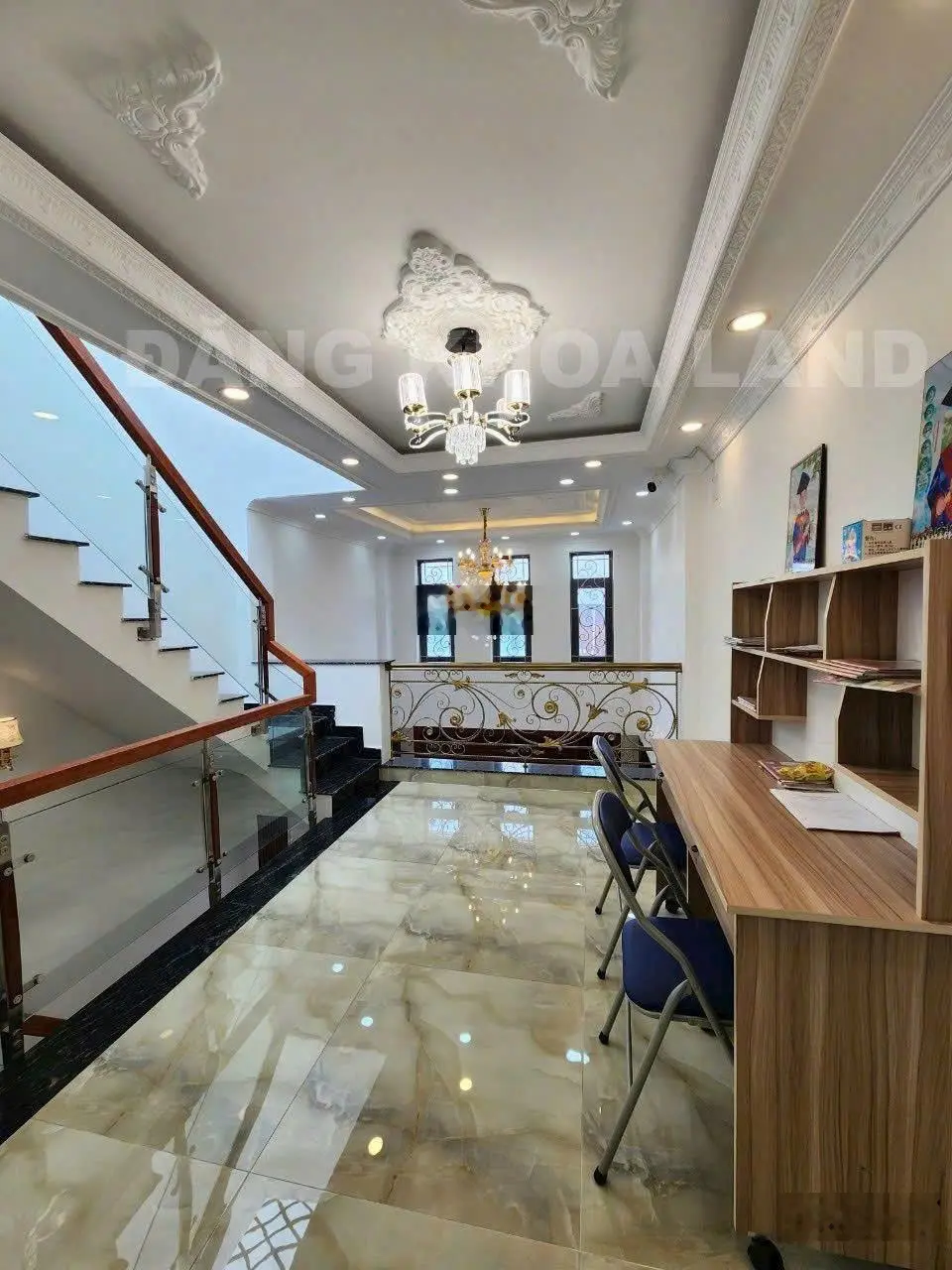 Chốt gấp !!! Chỉ 7 Tỷ - Nhà Đẹp Hiện Đại, Vào Ở Ngay, Gần Phạm Văn Đồng!