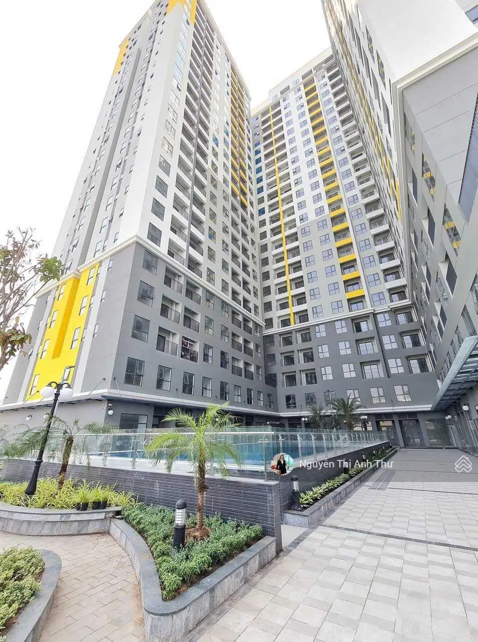 Bán nhanh 2PN, giá FULL 100%, view hồ bơi, tầng đẹp, SHR, Sang tên ngay. LH 0903 010 ***