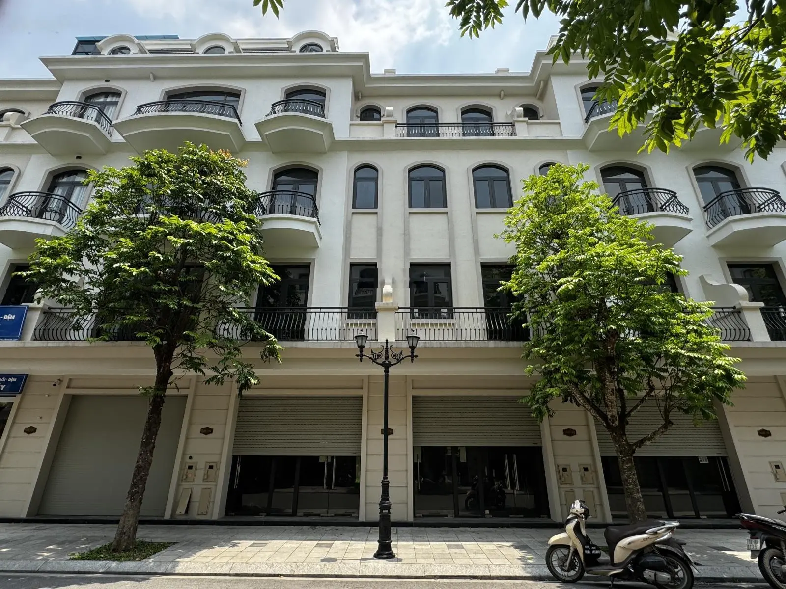 Cần tiền bán cắt lỗ siêu phẩm mặt tiền 5m hướng Đông Nam - sát công viên, giá chỉ 8,5 tỷ