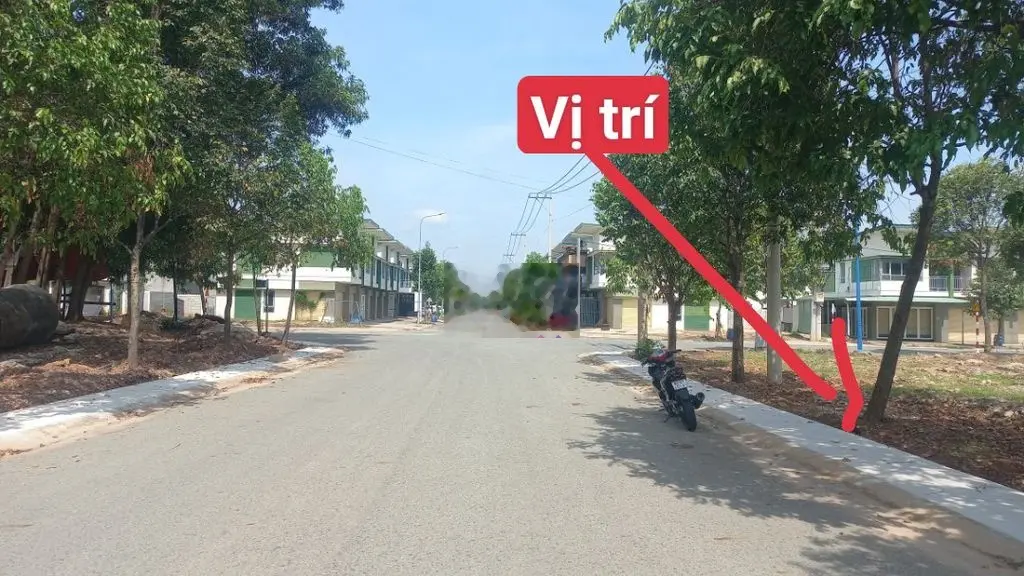 tôi cần bán 115m full thổ cư đường nhựa 16m full thổ cư sát KCN