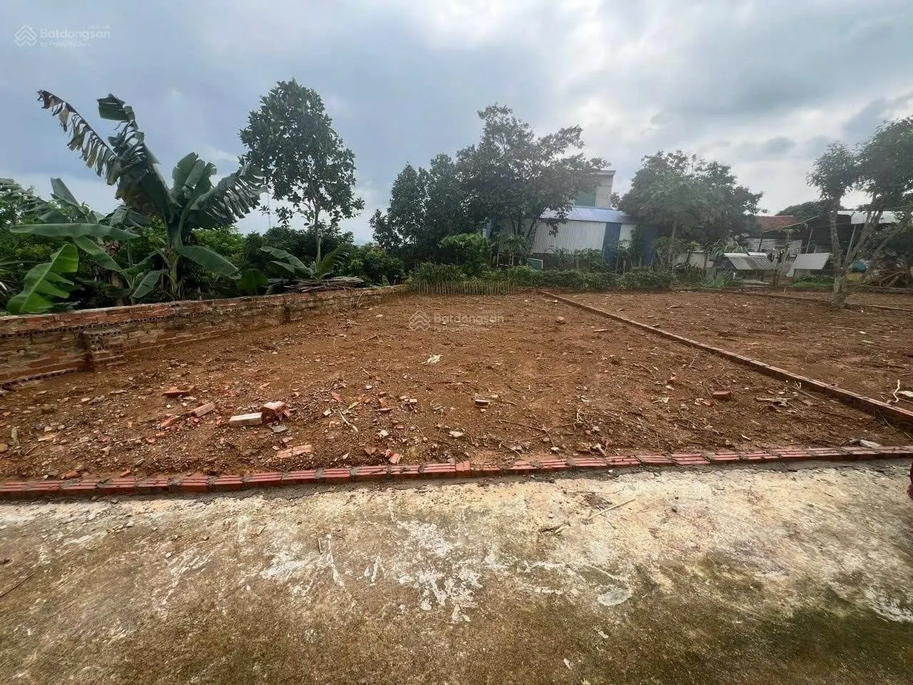 Bán 62m đất tân xã. Gần đường dh 10 và khu công nghệ cao hòa lạc. Giá 1ty400tr.
