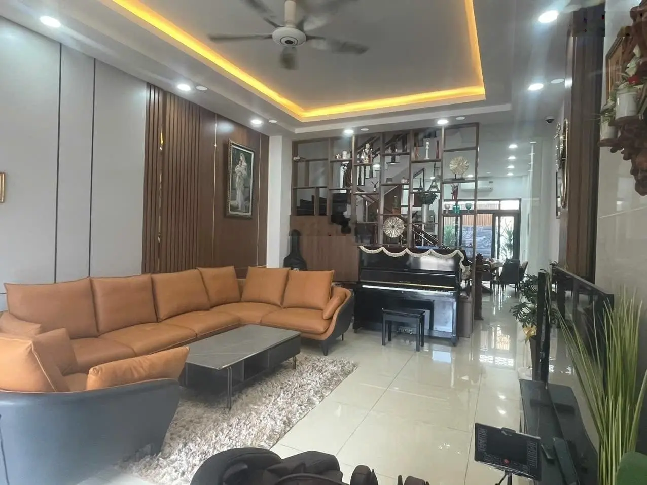Nhà phố KDC Gia Hòa, Phước Long B, Thành Phố Thủ Đức. Dt: 100m2(5x20)m, giá 14.5 Tỷ TL