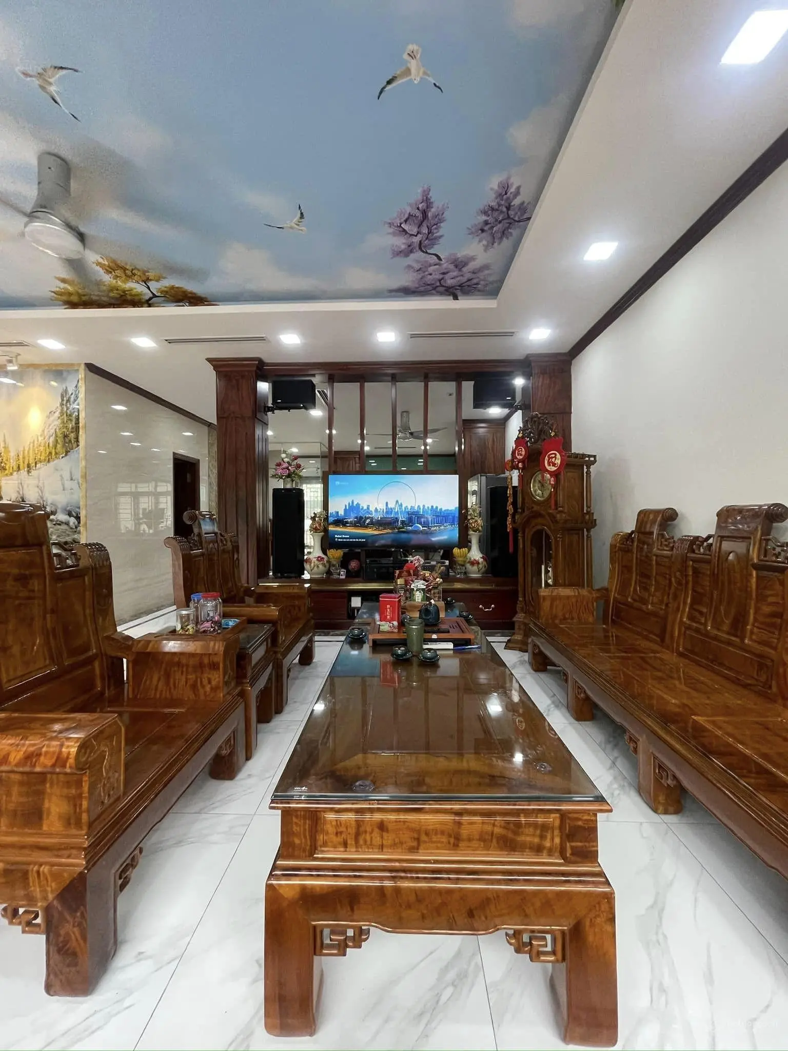 Hiếm 2 thoáng, phố trần quốc hoàn, mặt ngõ thông trải nhựa, oto tránh, kinh doanh 40m mt 4m 11.8 tỷ