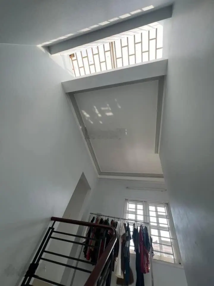 Bán nhà 3 tầng 95m2 hẻm xe tải đường Trần Thái Tông, P 15, Tân Bình