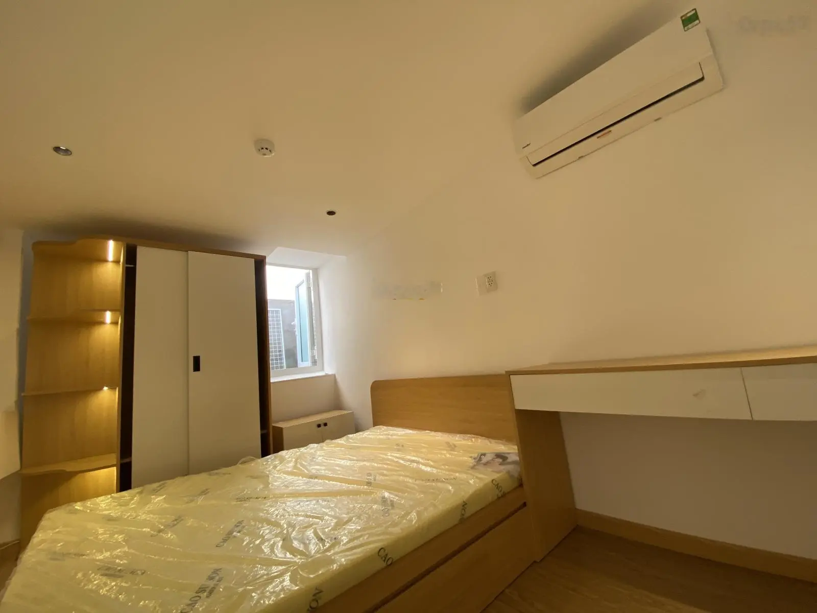 CHDV 3 tầng, 162m2 - ngang 6m, công nhận đủ, TN 60tr/th, cạnh Phú Mỹ Hưng, Quận 7