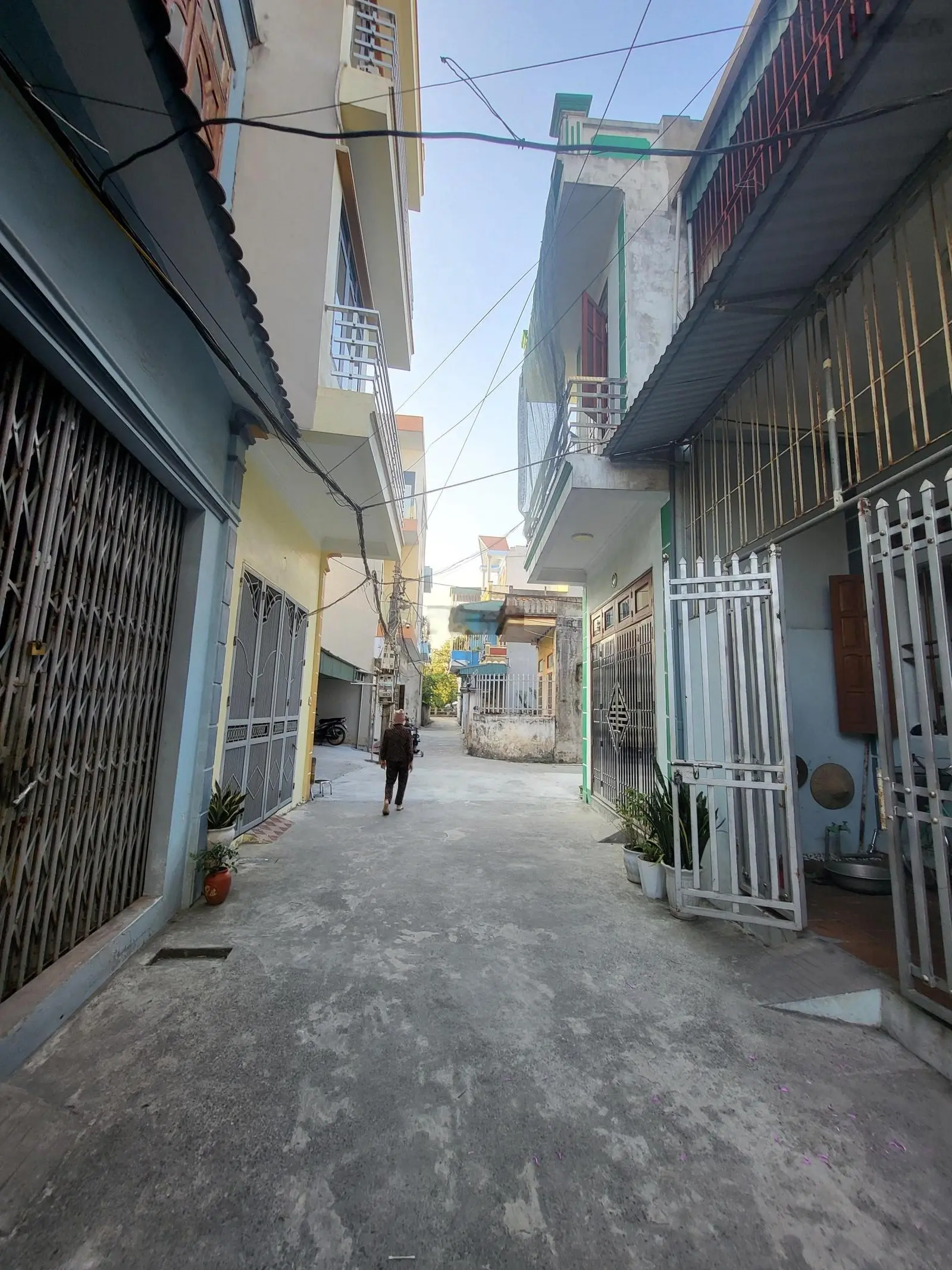 Bán nhà riêng 1,5 tầng - ngõ 223 lý bôn tp thái bình ô tô đỗ cửa