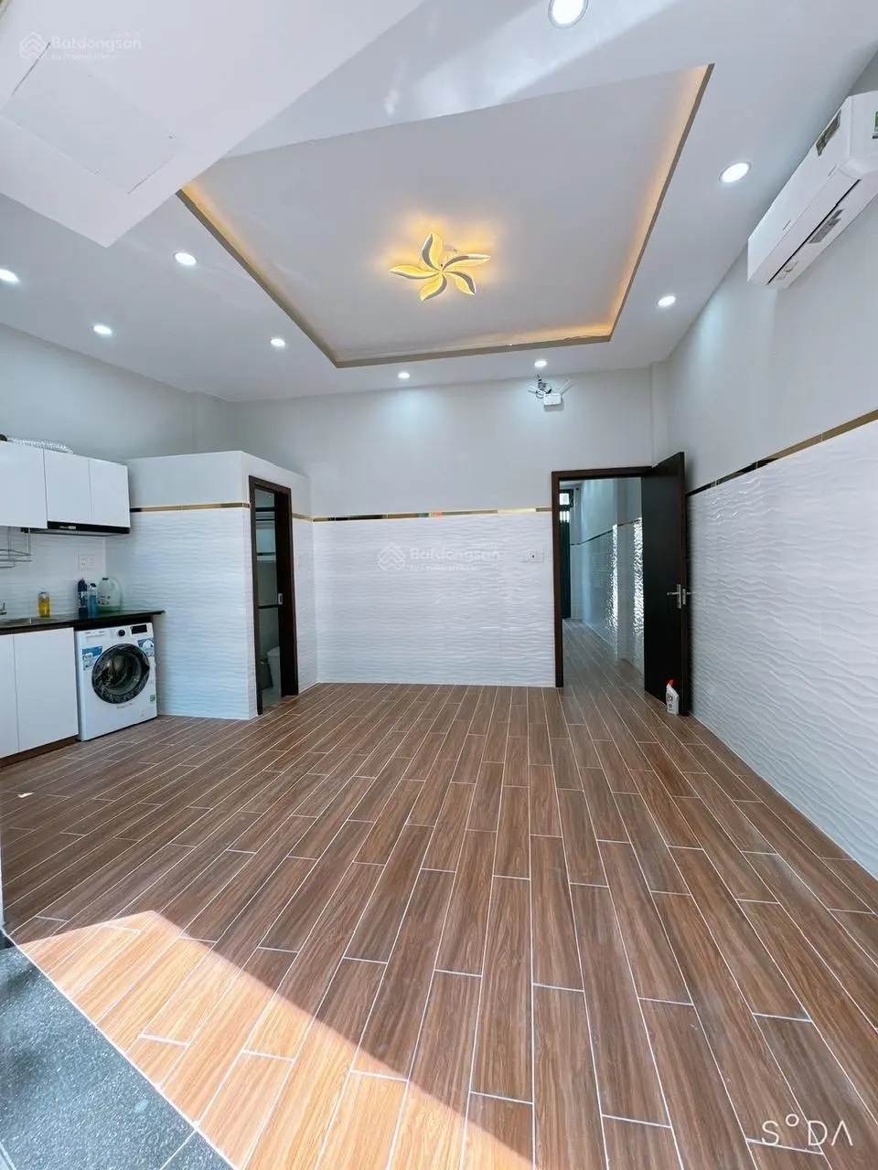 Bán nhà riêng giá siêu hời tại Hàn Hải Nguyên, 8,9 tỷ, 56m2, 7PN, 7WC, 4 tầng, Q11, HCM