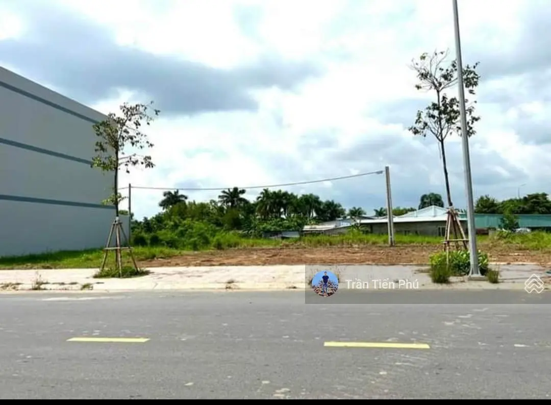 Bán đất mặt tiền đường Nguyễn Văn Tư, Phường 7, TP. Bến Tre. 120m2. Sổ sẵn. LH. 0934 022 ***