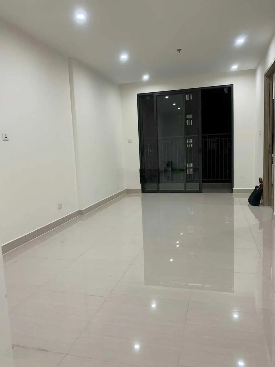 RẺ NHẤT VINHOMES OCEAN PARK! Chỉ 2.85 tỷ sở hữu ngay căn hộ 2PN, 2WC tầng trung, bao phí.
