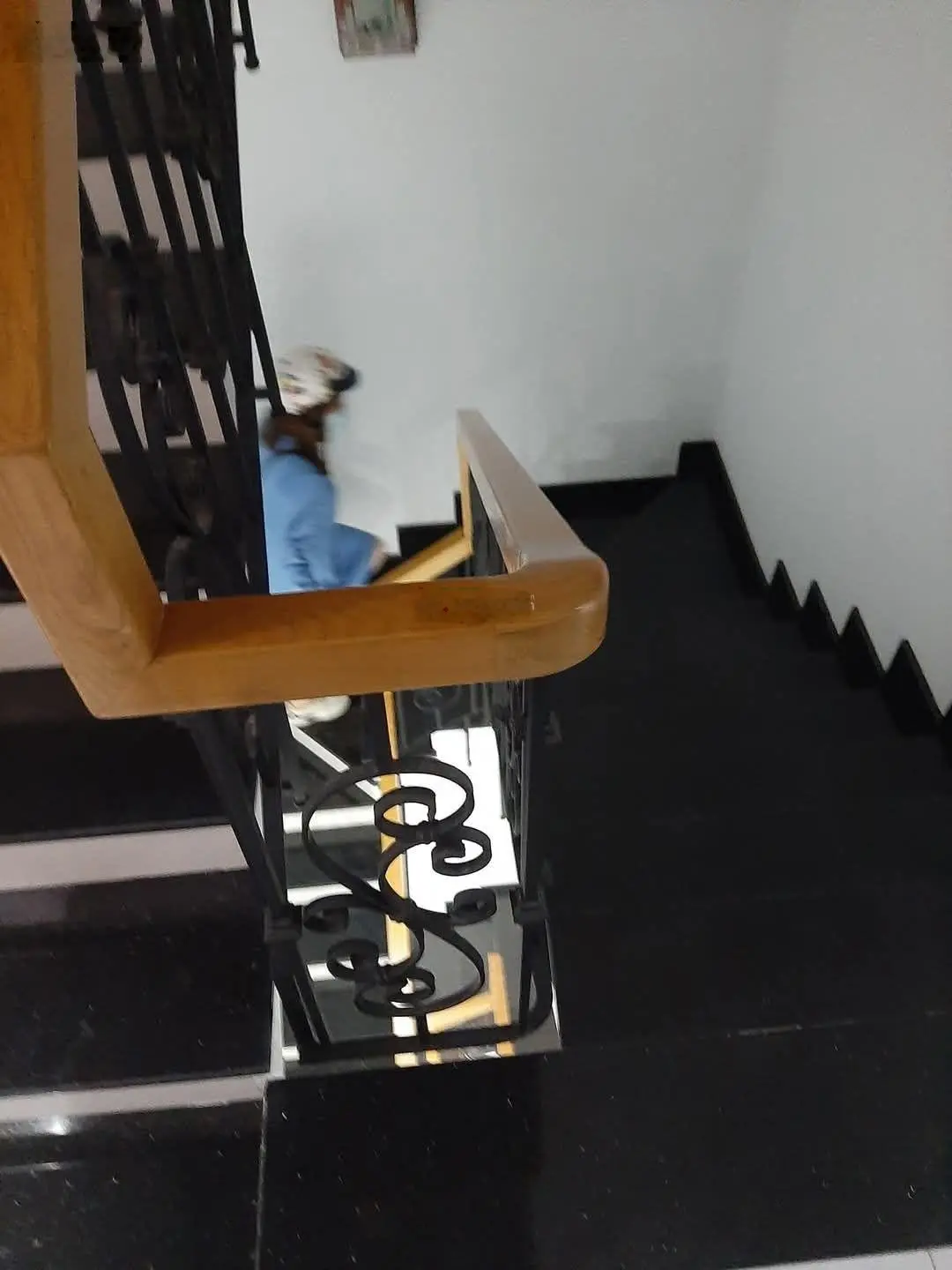 Mặt tiền đường 64 đối diện công viên 4x17 3 lầu