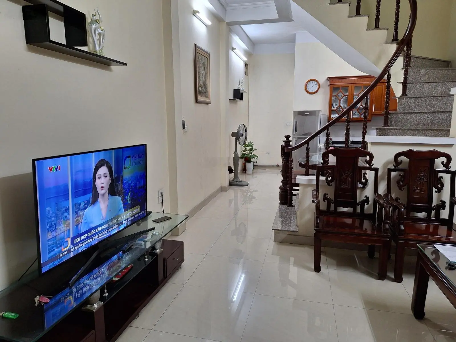 Hiếm! Dân xây! Ngõ thông ô tô 7 chỗ, 3 nhà ra phố Hồng Tiến Bồ Đề, 45m2 xây 4 tầng full nội thất