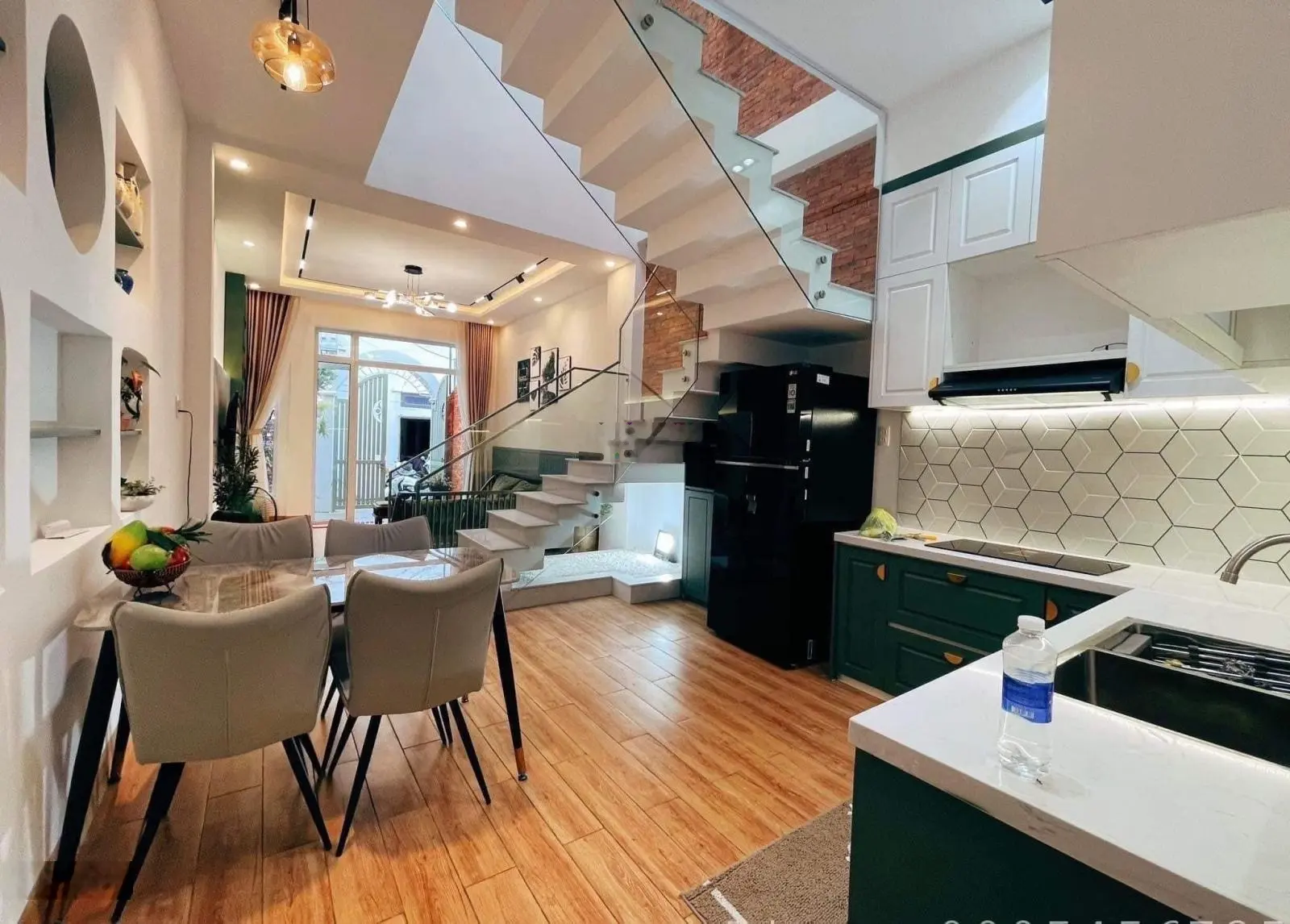 Kẹt tiền chủ bán gấp nhà ngay trường Tiểu Học An Phú Tây, Bình chánh giá 3tỷ/60m2 nội thất đẹp, SHR