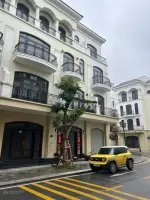 Cần tiền bán giá cam kết rẻ nhất thị trường Chà Là 63m2 giá 7.3 tỷ. Cạnh công viên bể bơi. Sẵn sổ