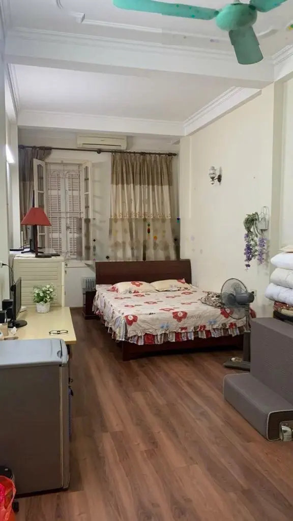 Bán nhà khu phân lô phố Hoàng Đạo Thành 3 Tầng - 60m2- 9 Tỷ 800