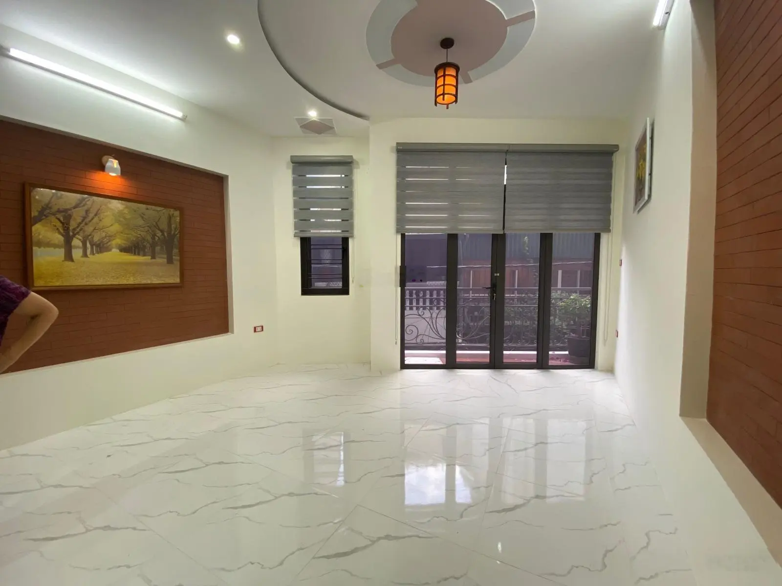 Bán nhà phố Yên Lạc - khu vip dân trí phân lô cán bộ - ngõ thông 2 đầu ô tô - 43m2x4PN. Giá: 8,5 tỷ