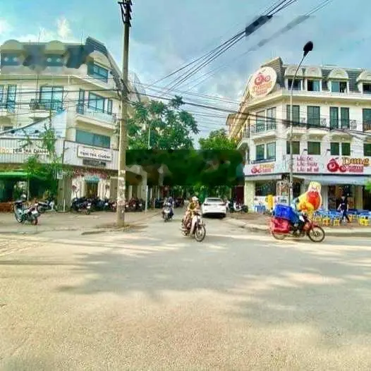 Bán biệt thự song lập DT 130m2 tại Trung Văn, Nam Từ Liêm