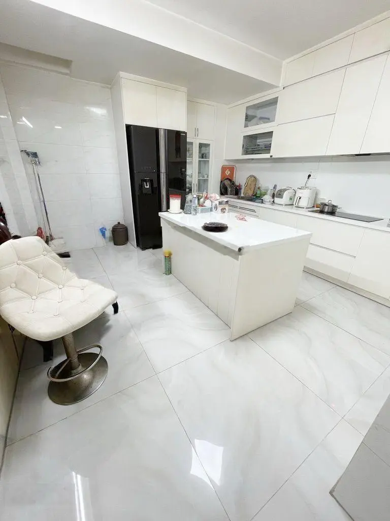 Nhà đẹp 5 tầng - thang máy - 5pn, 6wc- 3 bước ra hậu giang - 4x15m - 7,x tỷ