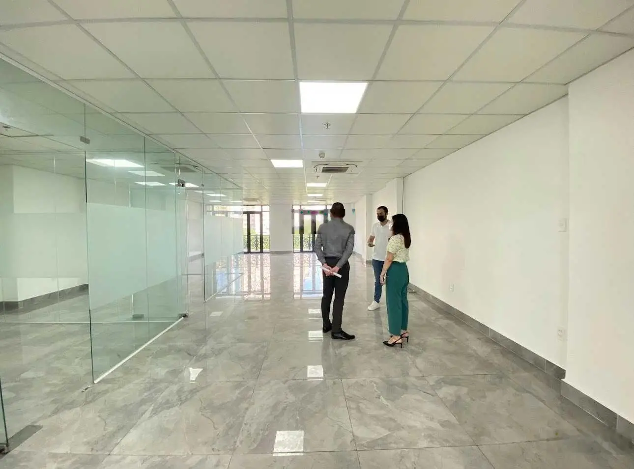Hàng tốt chốt ngay! Bán nhà góc 2 MT Lê Văn Sỹ, Q. 3 - 9x20m - 4 tầng - HĐT 250 triệu - giá 48 tỷ