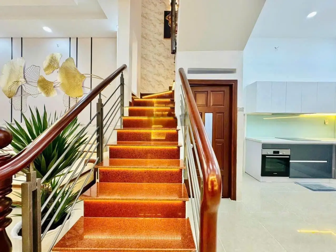 Nhà ngộp đường Phổ Quang, Q.Tân Bình, giảm sâu 300 triệu còn 3.2 tỷ/54m2, SHR