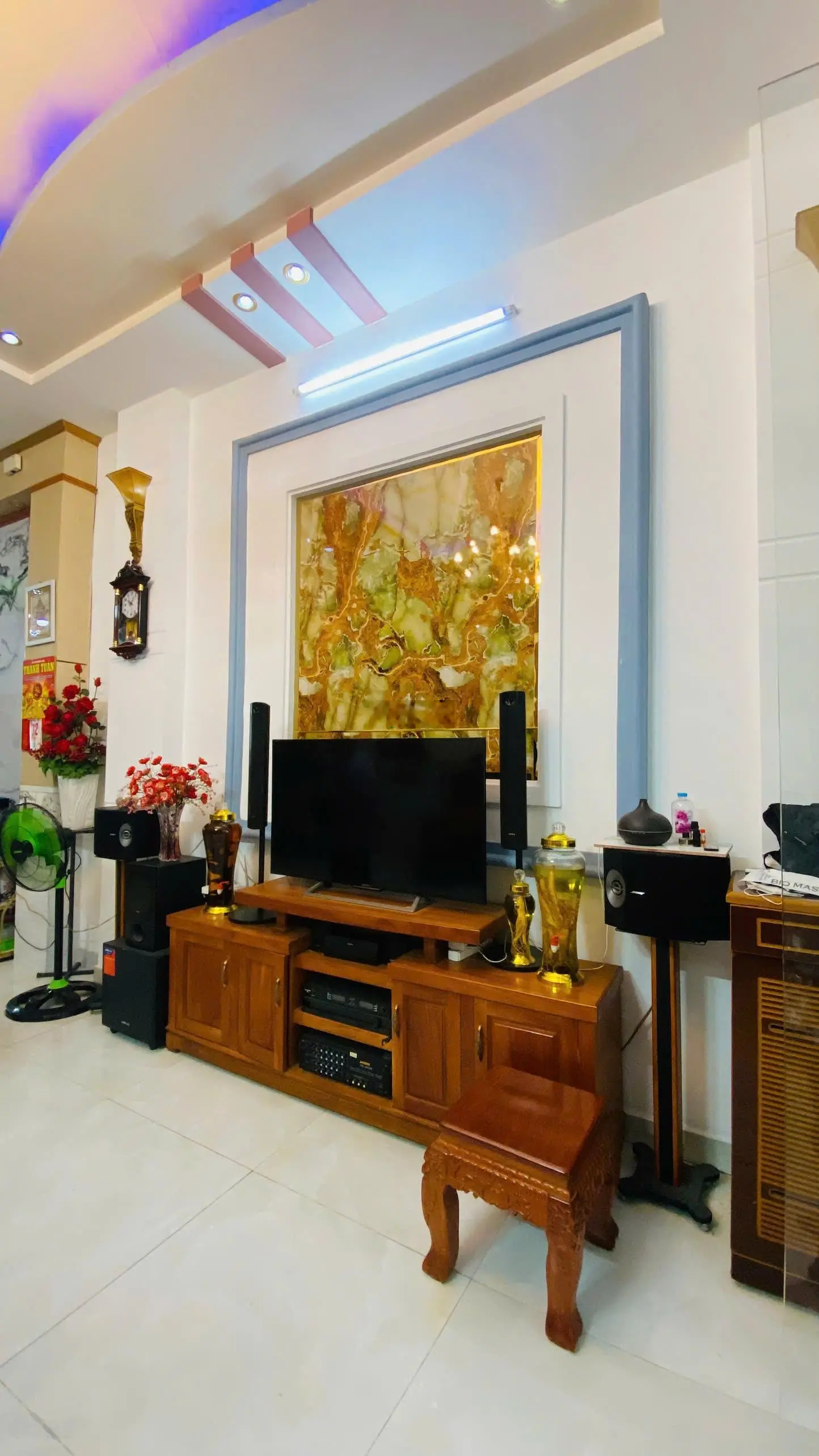 Cuối năm thua lỗ tiếc đức ruột vẫn phải kêu bán căn nhà này MT 10m thông, 5x25m