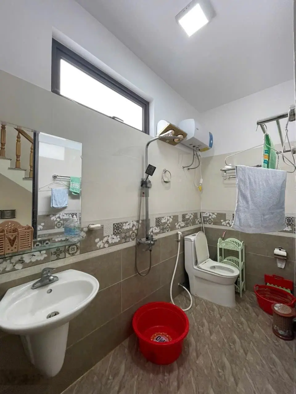 Nhà 3 tầng Dân Xây-Độc Lập-Căn Góc ô tô đỗ cửa zá cực tốt tại Đằng Hải