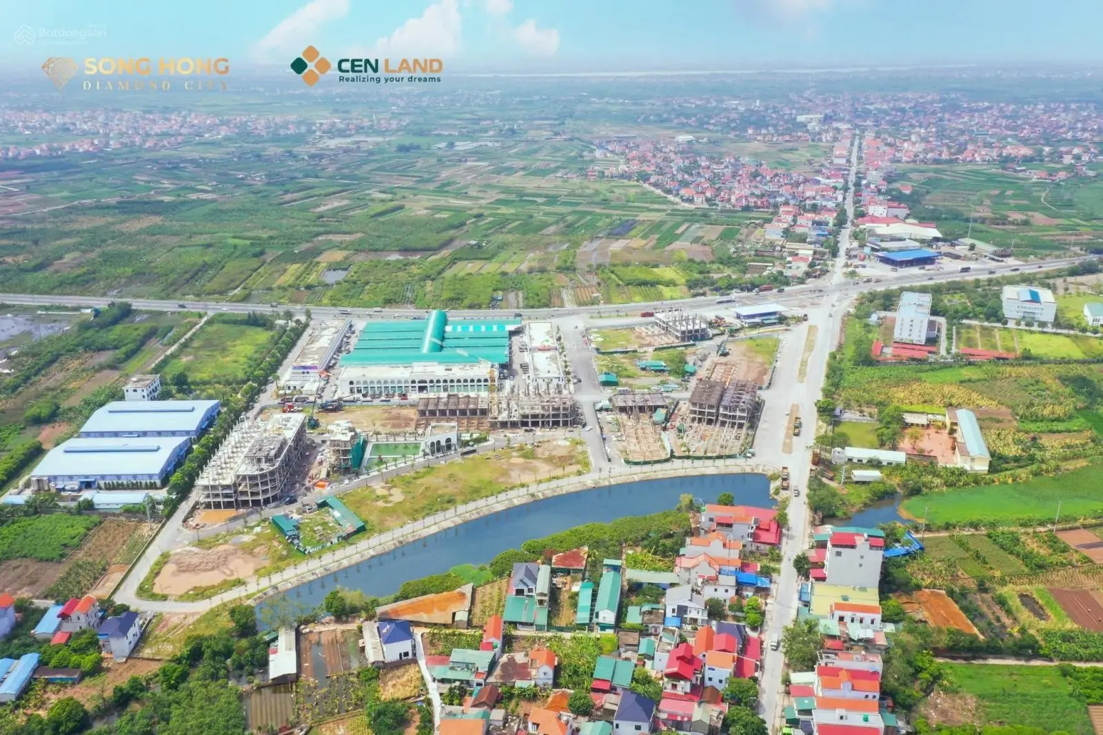 Biệt thự View Sông gần Ecopark, đường VĐ4 xây 4 tầng 270m2, mặt tiền 15m tại Hưng Yên..