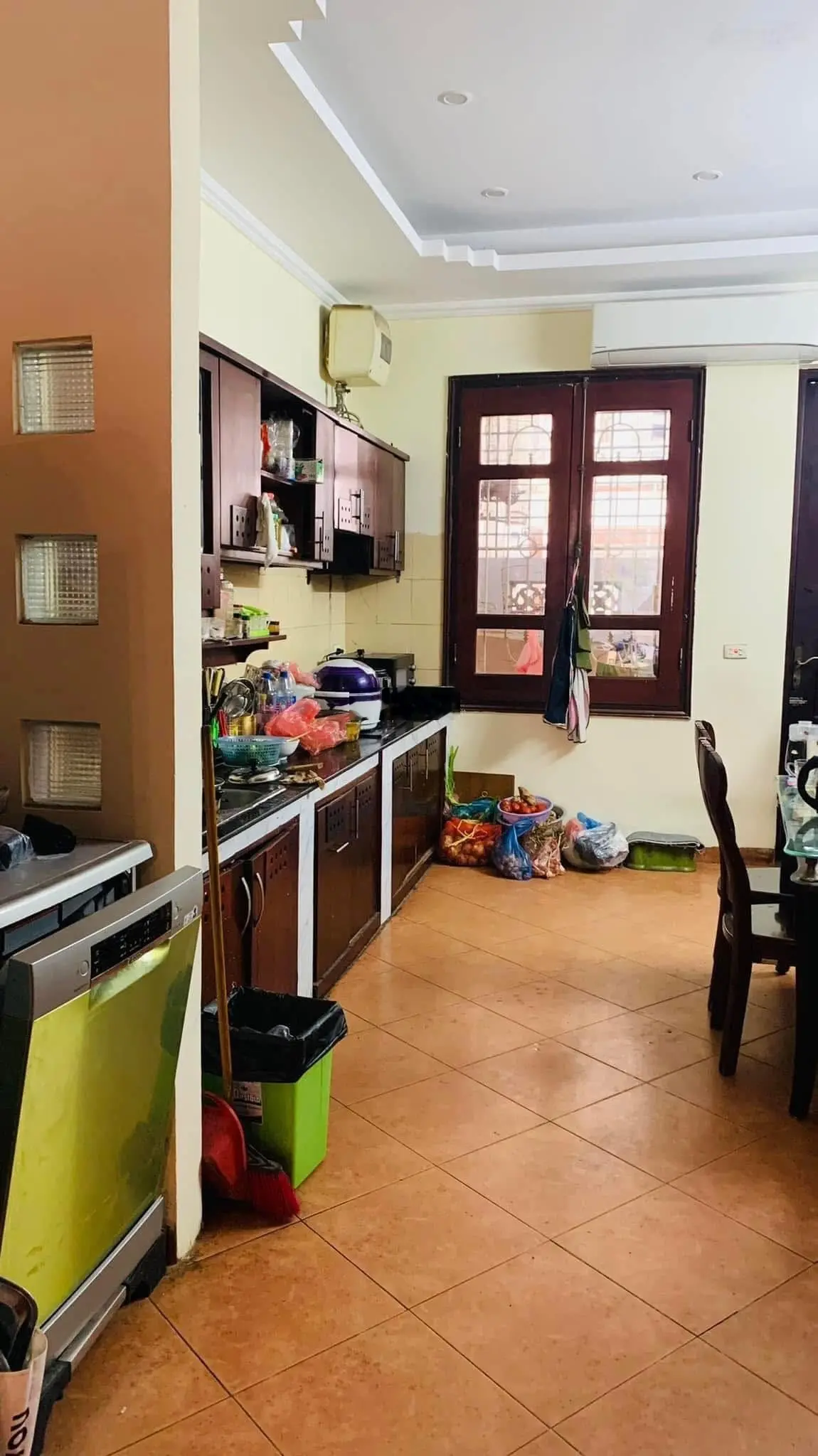 Bán nhà ngõ 78 DUY TÂN, Kinh Doanh, ô tô tránh, vỉa hè DT 100m2 x 4 tầng MT 4m.Gía 39.8 tỷ có TL