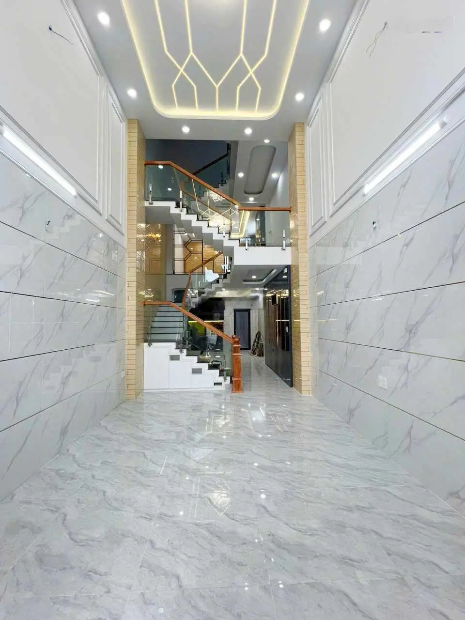 Bán Nhà Mới Đúc 5 Tấm , 4,1x16m , Đường 7m Tỉnh Lộ 10 Giáp Quận 6 . LH 0906 383 ***