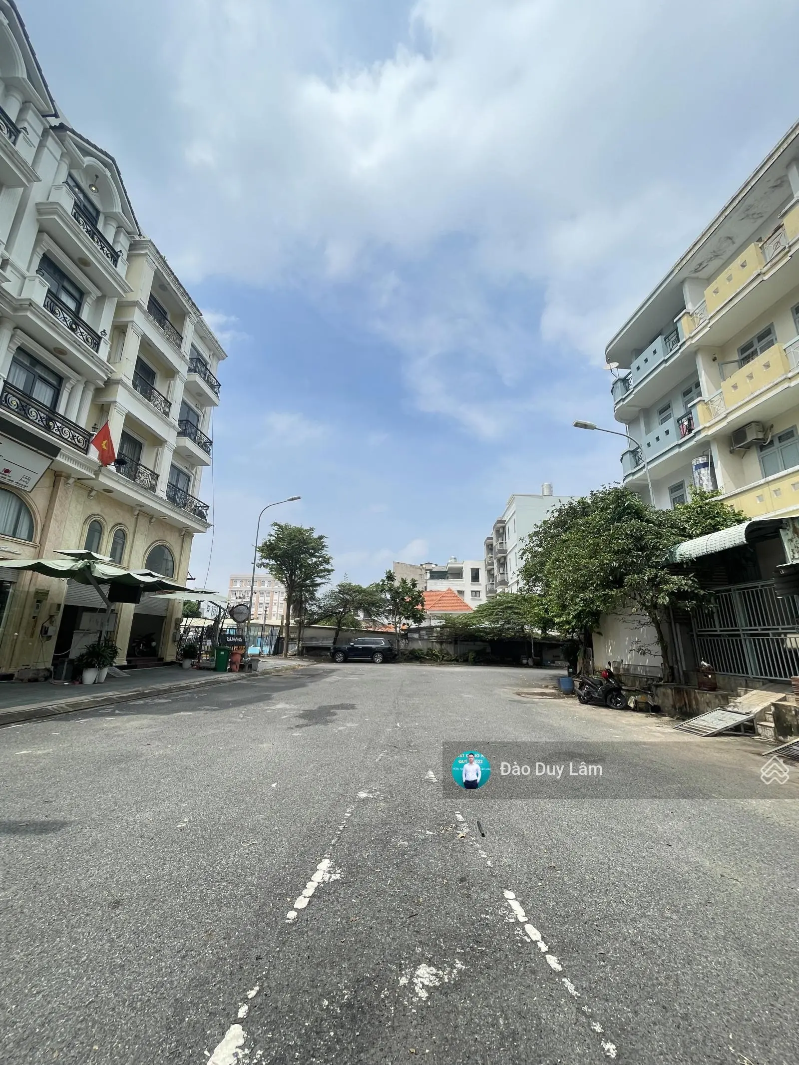 Đất cực đẹp ngang 8m - đường rộng 18m cách Phạm Văn Đồng chỉ 20m, khu đồng bộ xây dựng full 5 tầng