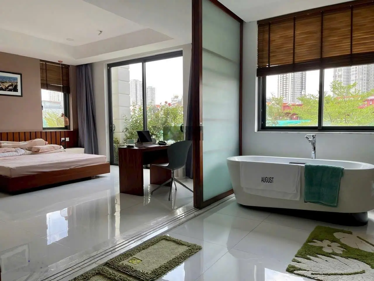 Bán Biệt thự 3 tầng đường Kinh Dương Vương Q. Bình Tân DT: 13x13m CN: 171,2m2 bán 15 tỷ