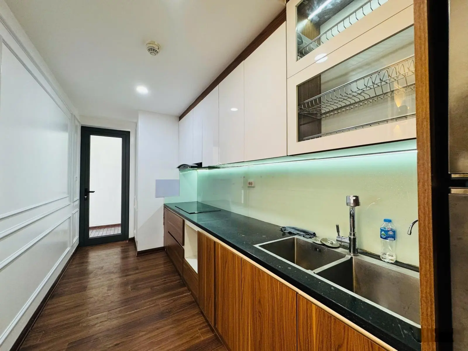 (Chính chủ) cần bán căn hộ tại Handiresco diện tích 98m2, 3PN 2WC, Cửa ĐN ban công TB full nội thất
