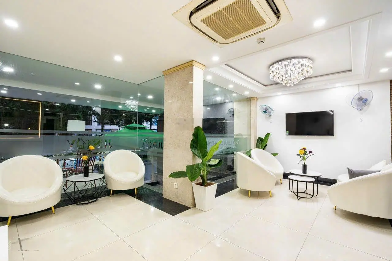 Bán khách sạn mặt tiền Bạch Đằng - ngay sân bay TSN - 7x15m - 5 tầng - chỉ 39 tỷ - 0971918199