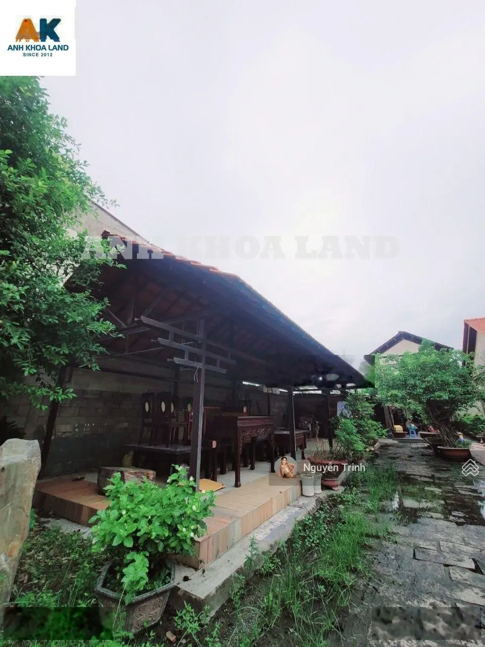 Bán gấp nhà biệt thự gỗ có view hồ, cây cảnh thoáng mát ngay MT Vành Đai, ngang 10m, Hơn 50Tr/m2