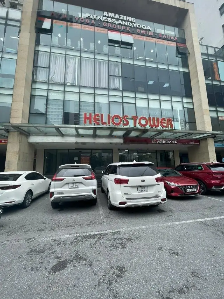 Chính chủ cần bán chung cư Helios, phòng khách rộng, ban công trồng hoa, thoáng sáng, full nội thất