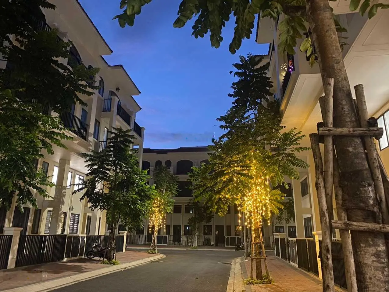 Duy nhất 1 căn 6,1 tỷ - giá tốt nhất thị trường. Senturia Nam Sài Gòn đã có sổ. Liên hệ: 0975 734 ***