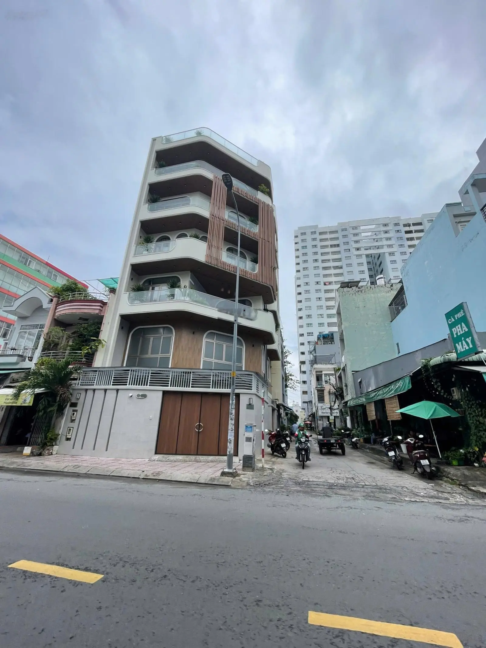 Bán toà CHDV Thu Nhập siêu khủng 150tr/tháng đường Lê Văn Sỹ - 4,7x25m - 7 Tầng - Giá: 21 Tỷ (100%)