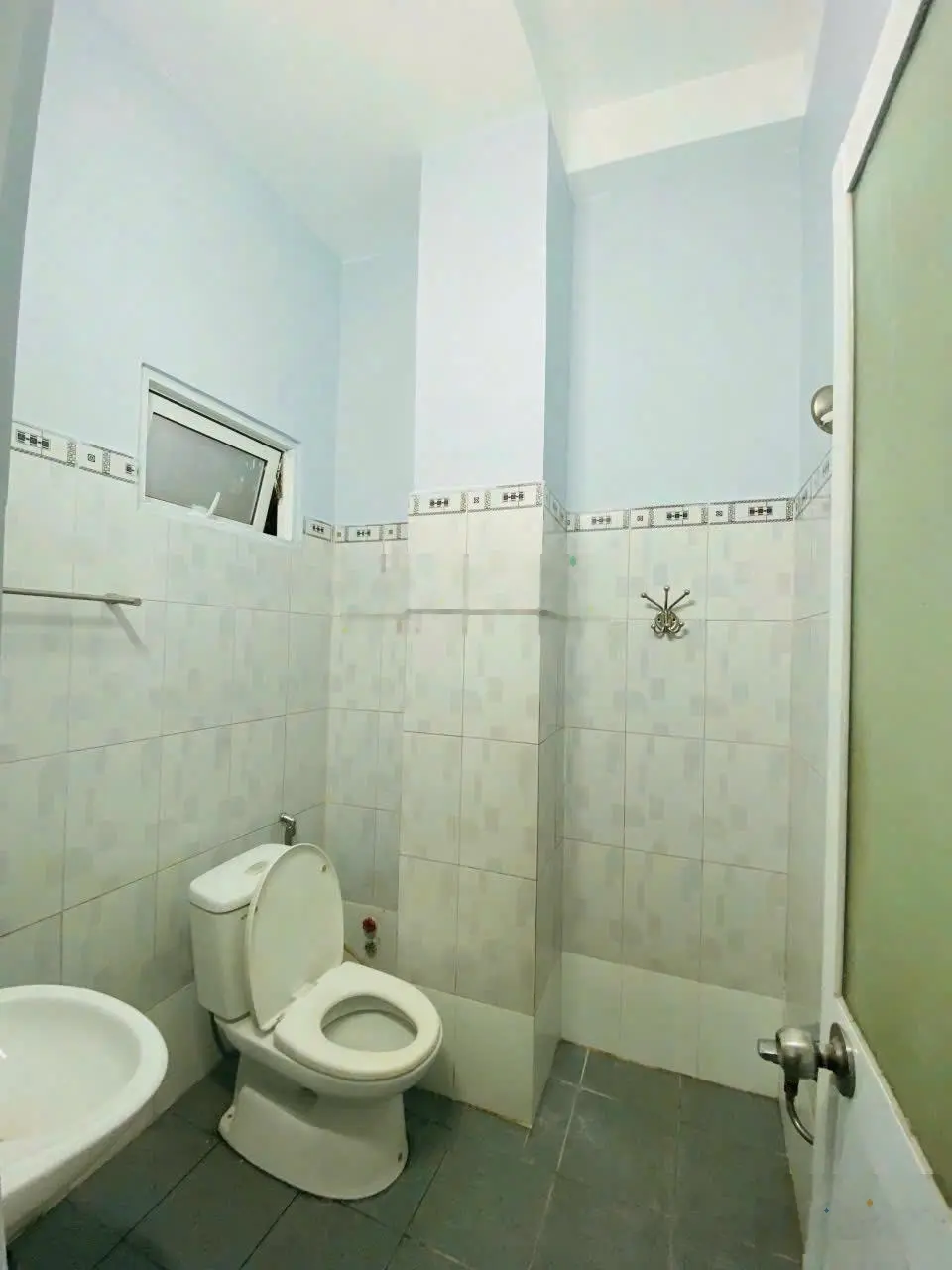 Bán nhanh trong tháng 128 Tăng Nhơn Phú, TĐ, 71m2,  gần chợ, trường học, LH: 0902958672