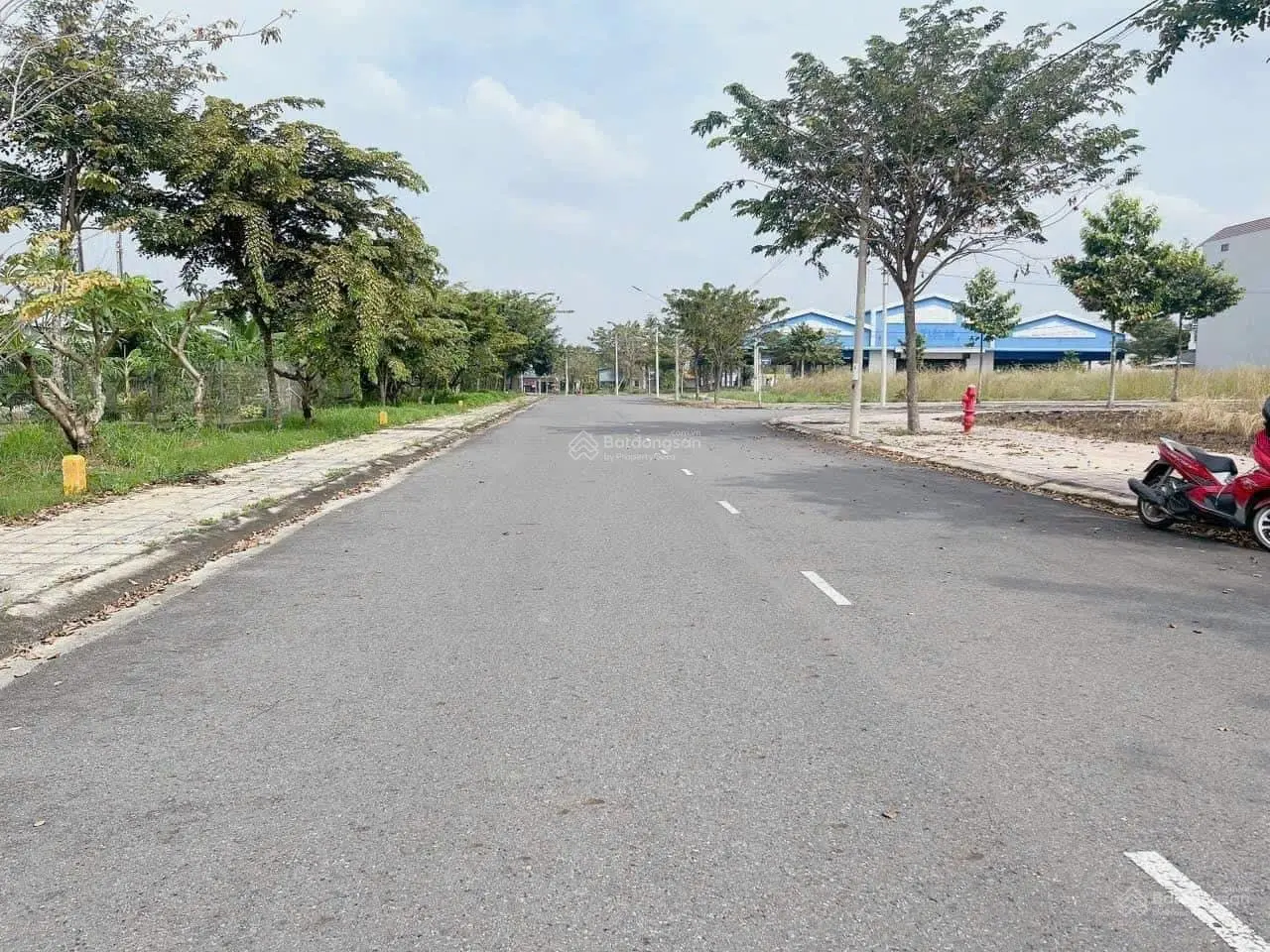 Lô đất 2 mặt tiền ngay phía trước cổng sân bay quốc tế long thành cần bán trong tuần giá rẻ