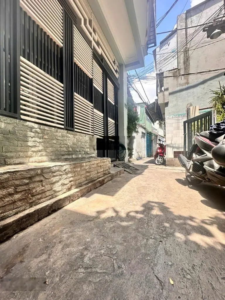 HIẾM!!! BÁN NHÀ Ở TÂN BÌNH CHỈ CÓ 1 TỶ, 1 TRỆT 2 LẦU SIÊU ĐẸP; PHÁP LÍ SẠCH, CÔNG CHỨNG LIỀN; CÓ TL