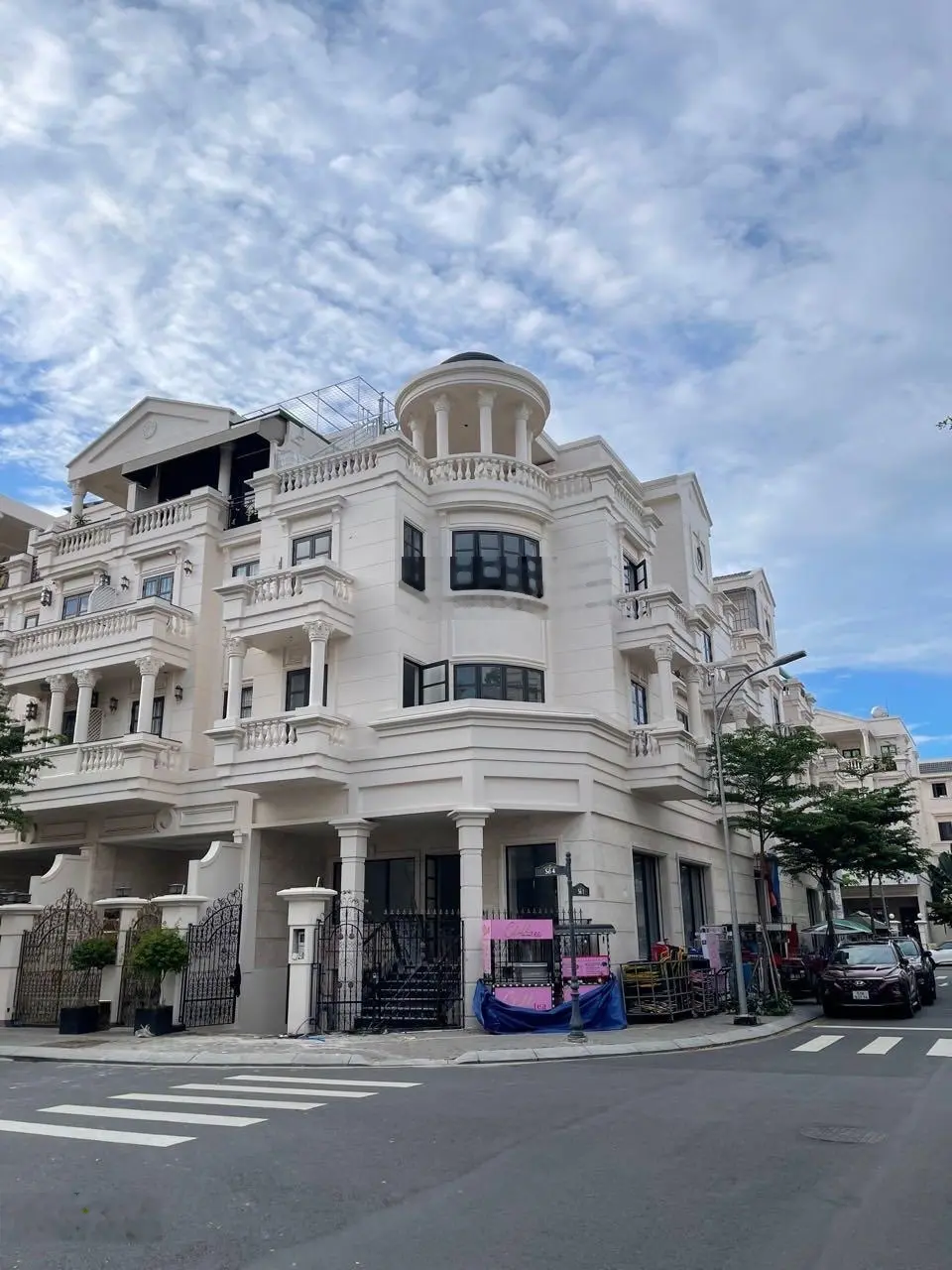 Bán căn góc 2MT khu Cityland Park Hills, P10, Gò Vấp. DT 140m2, nhà hoàn thiện đẹp có thang máy
