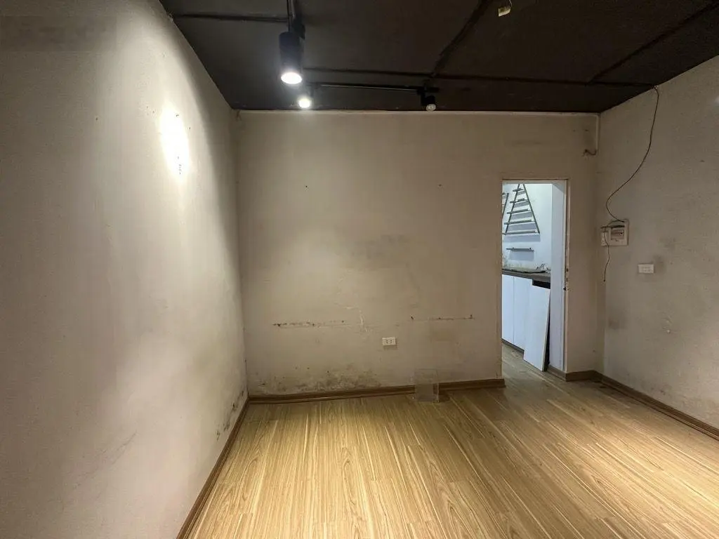 Bán TT tầng 1 Phương Mai, Đống Đa, Phân Lô, Kinh doanh. DT 70m giá 4.32 tỷ