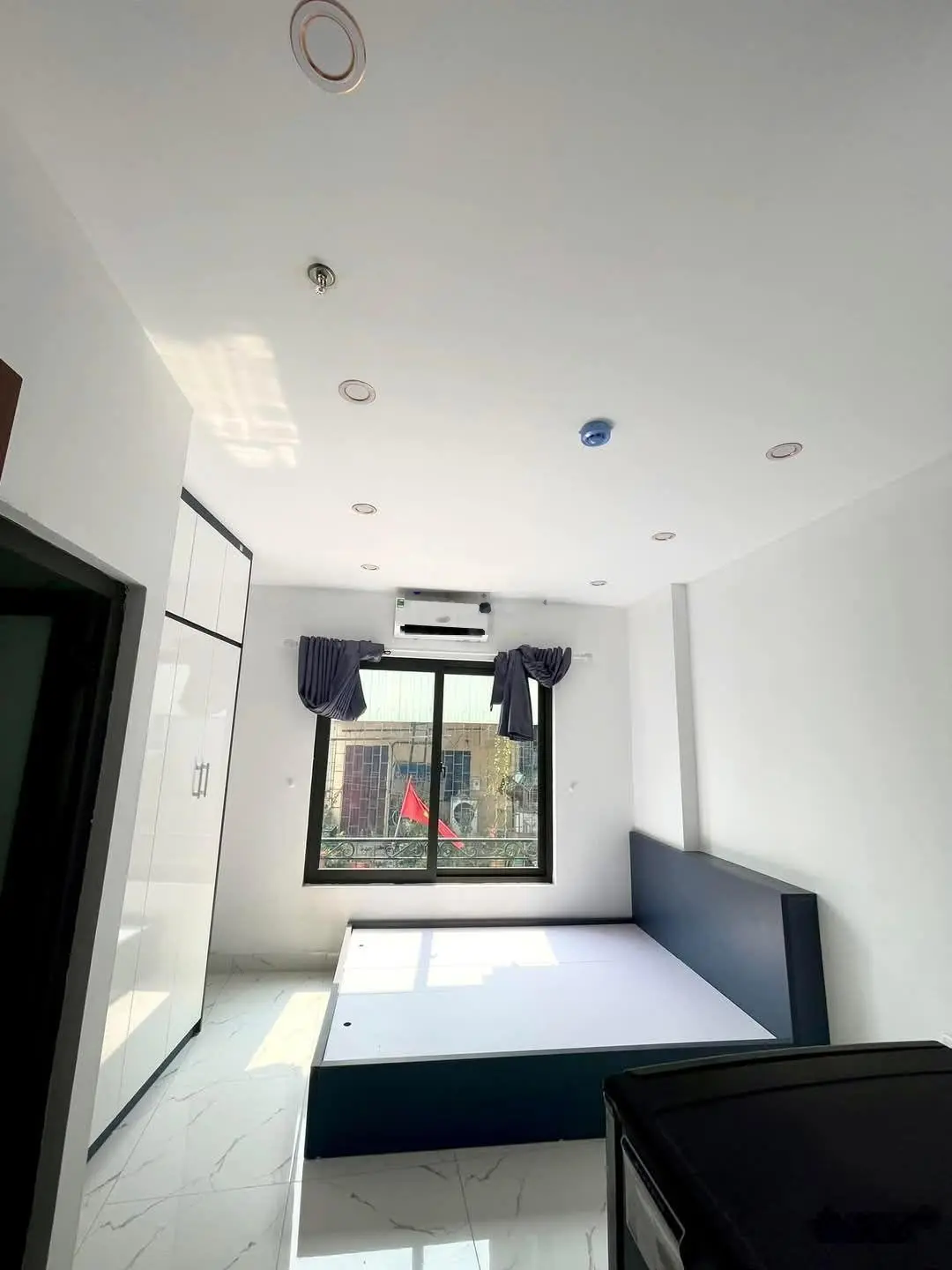 Bán tòa CCMN phố Hoàng Mai 68m2 * 6 tầng * 12 phòng full đồ. Doanh thu đạt 50tr/ tháng