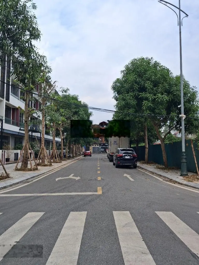 Bán LK Đức Giang, ôtô đỗ cửa, gần trường - chợ, full tiện ích